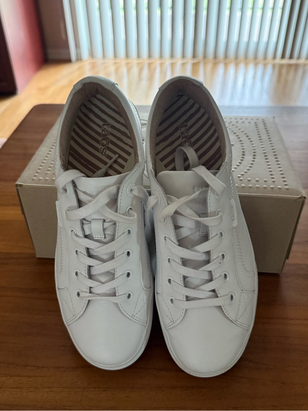 White Leather Women’s Casual Sneakers - Classic Lace-Up